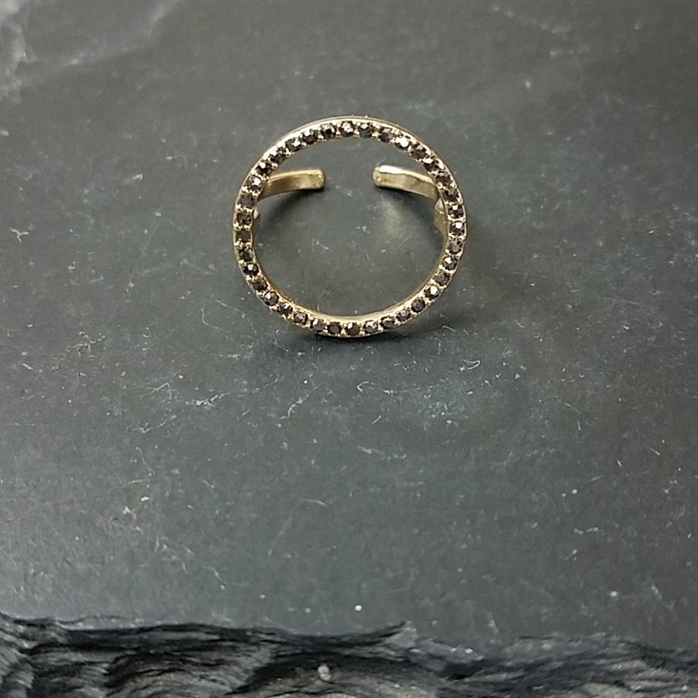Circle Rhinestone Brass Ring - Picture 2 of 4